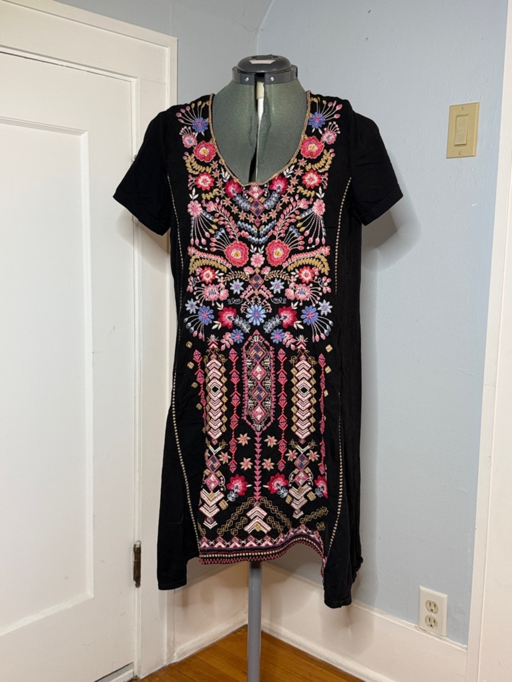Johnny Was Cotton Black T-shirt Heavily  Multi-color Embroidered S/S Dress